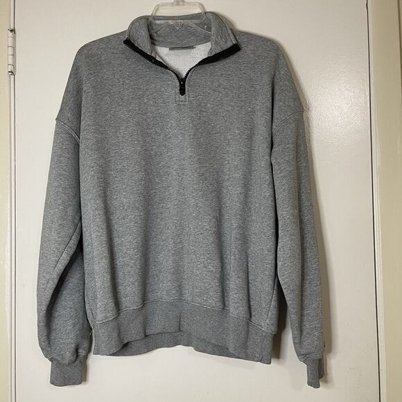 Taylor Swift The Eras Tour 1/4 Zip Sweatshirt Gray long sleeve Official Merc XS - Picture 1 of 7